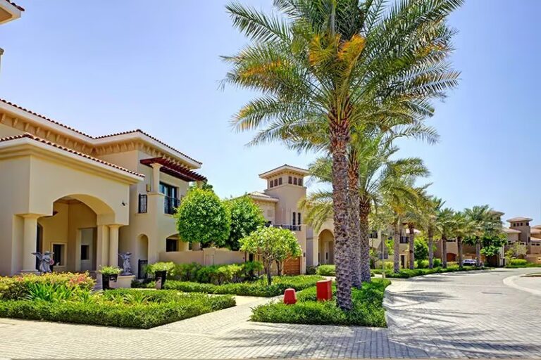 St Regis Residences hero view — off-plan property in Abu Dhabi