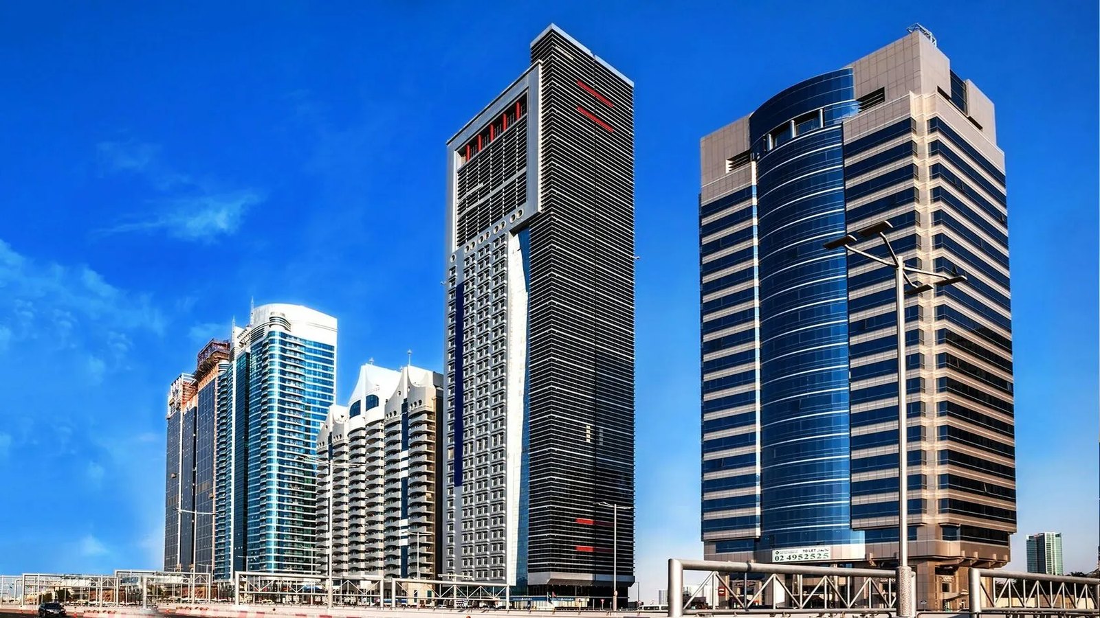Silver Wave Tower interior view — off-plan apartments in Al Mina